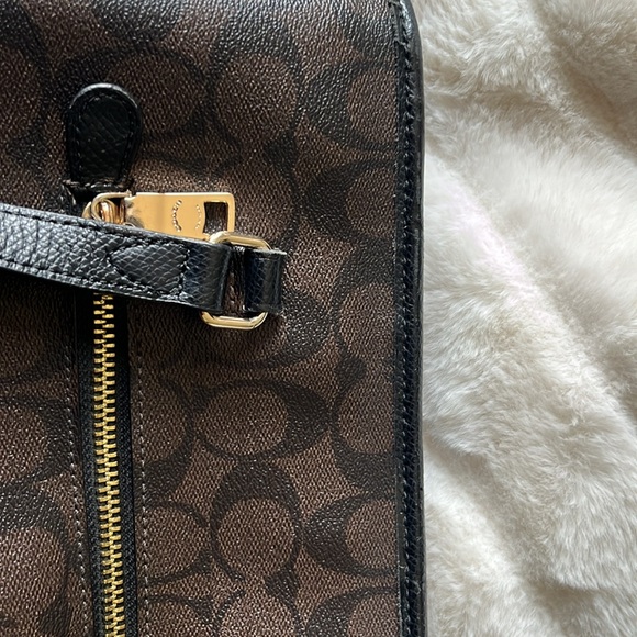 Coach Signature Black Tote Bag - Picture 8 of 8